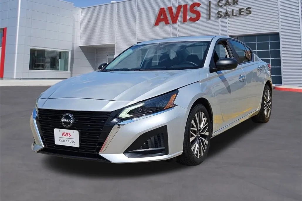 2024 Nissan Altima 2.5 SV photo 1