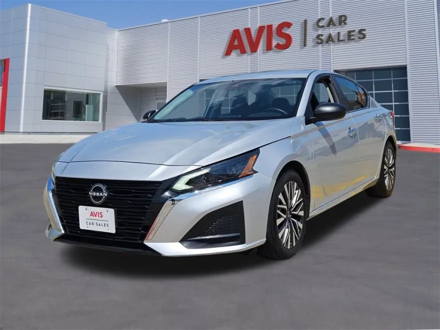 2024 Nissan Altima 2.5 SV photo 1