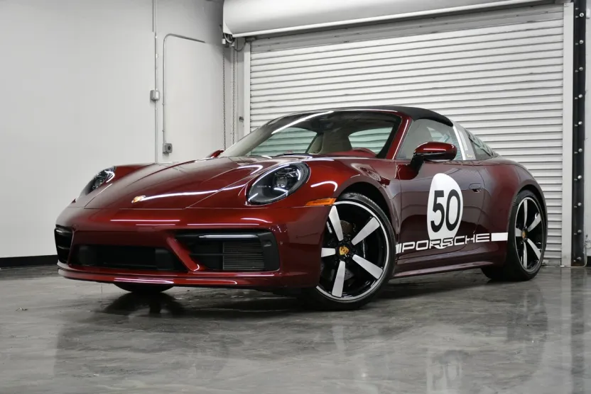 2021 Porsche 911 Targa 4S photo 1