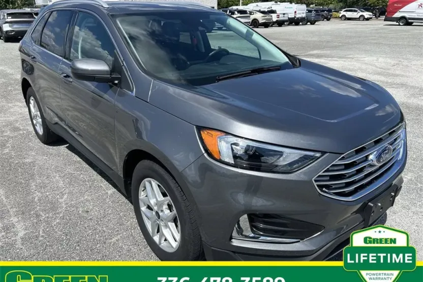 2022 Ford Edge SEL photo 1
