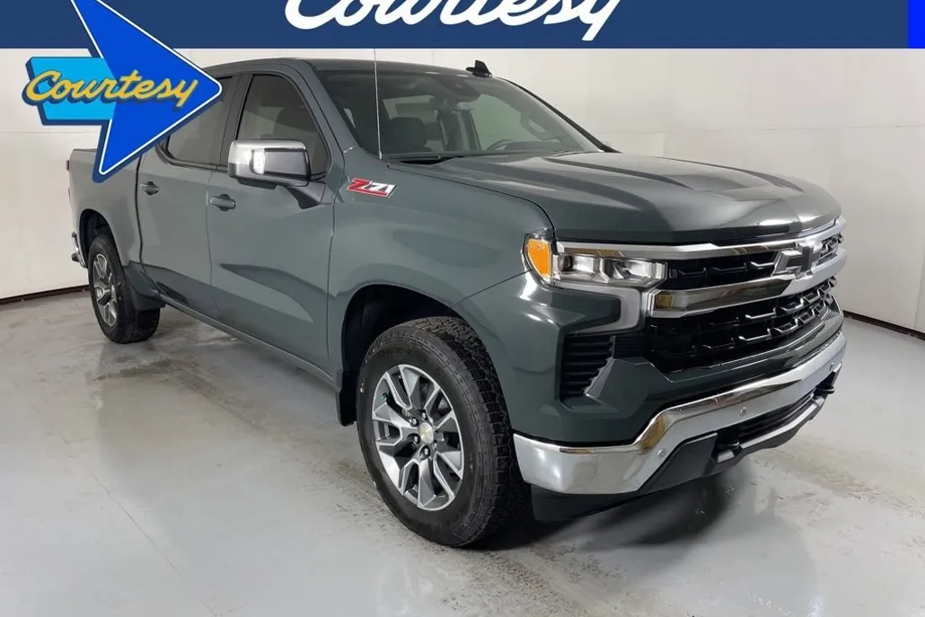 2026 Chevrolet Silverado 1500 LT photo 1