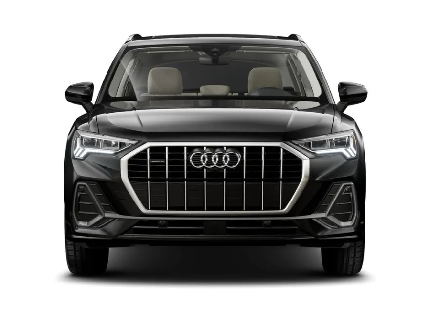 2025 Audi Q3 S line Premium Plus photo 3