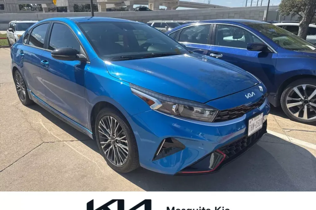 2023 Kia Forte GT-Line photo 1