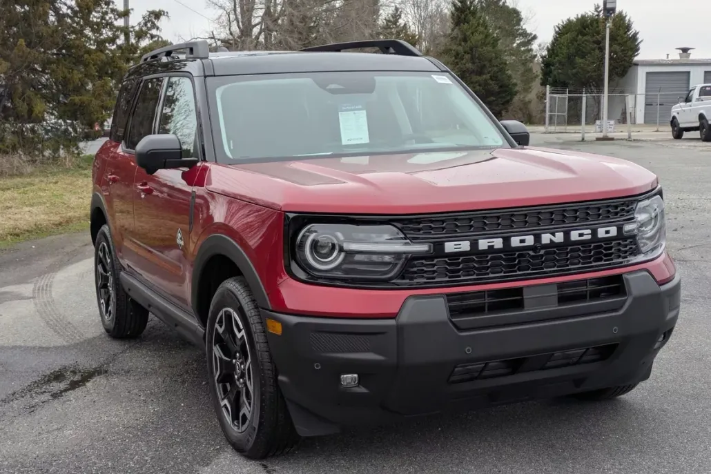 2025 Ford Bronco Sport Outer Banks photo 1