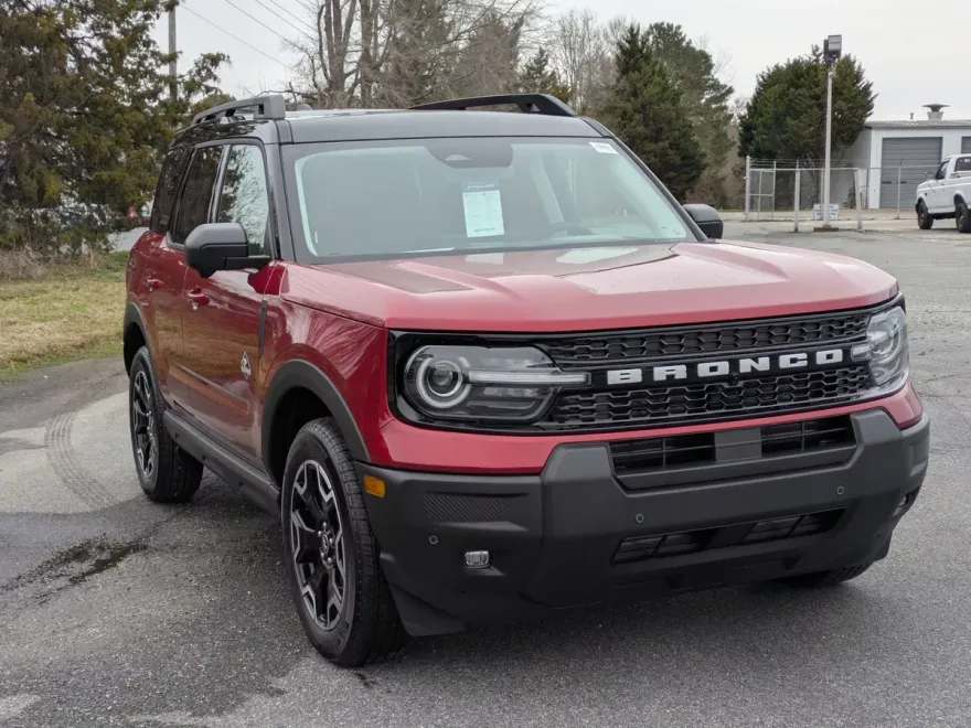2025 Ford Bronco Sport Outer Banks photo 1