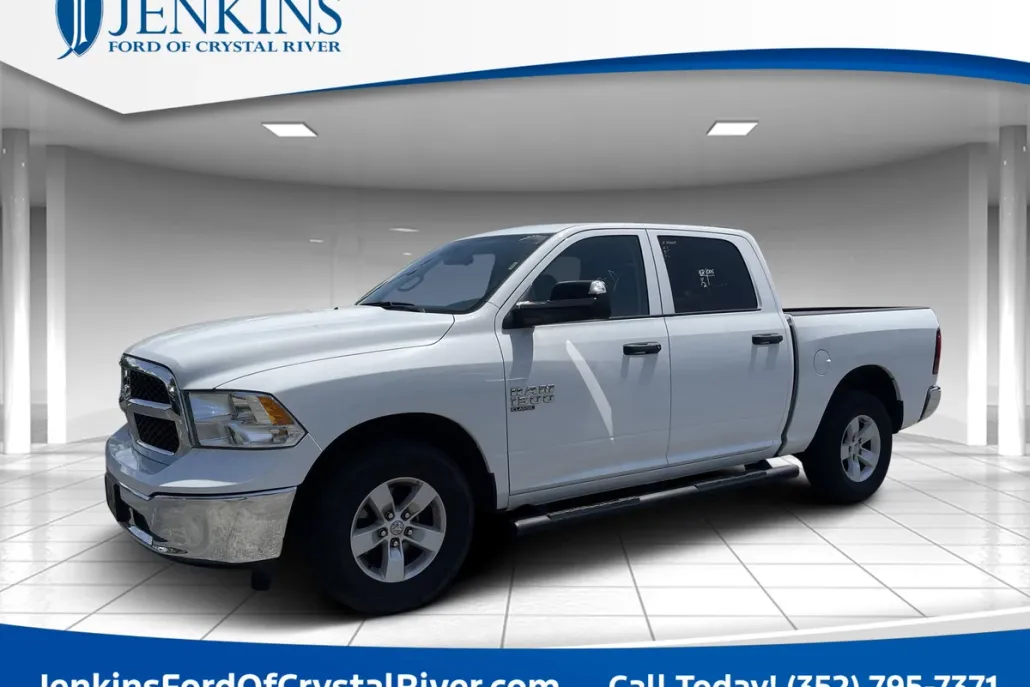 2022 Ram 1500 Classic SLT photo 1