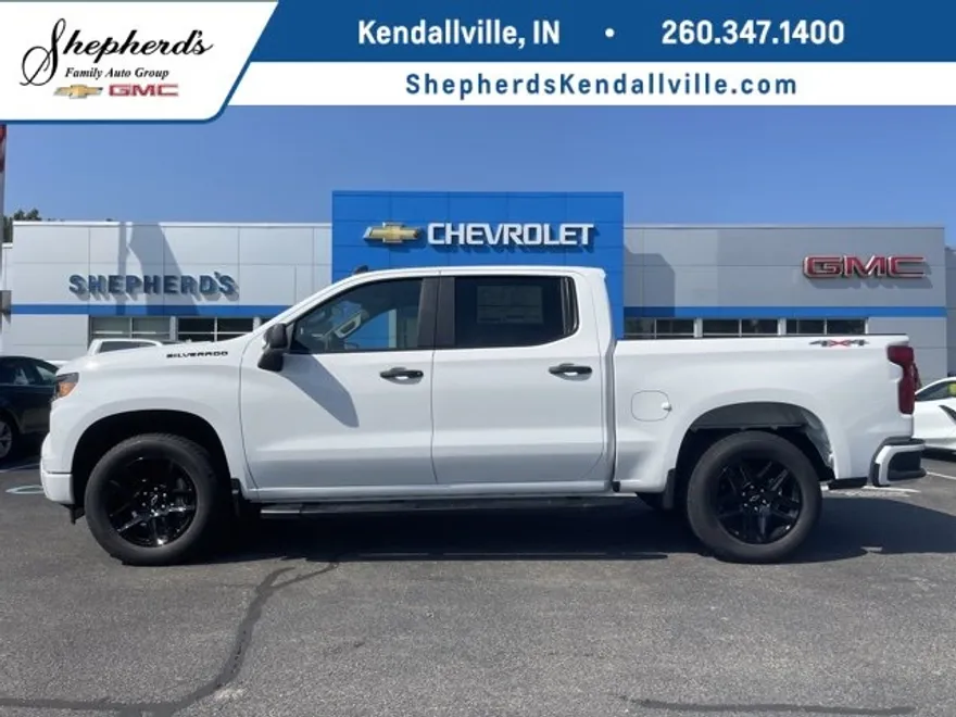 2024 Chevrolet Silverado 1500 Custom photo 1