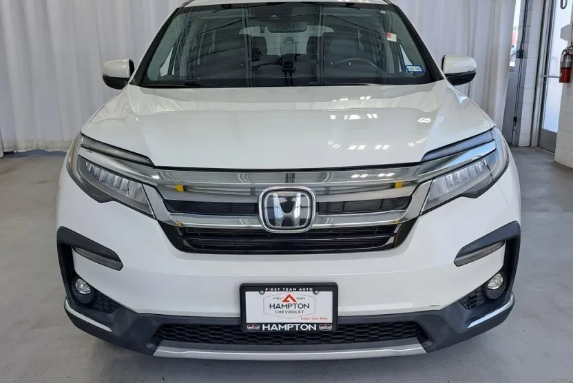 2021 Honda Pilot Touring photo 1