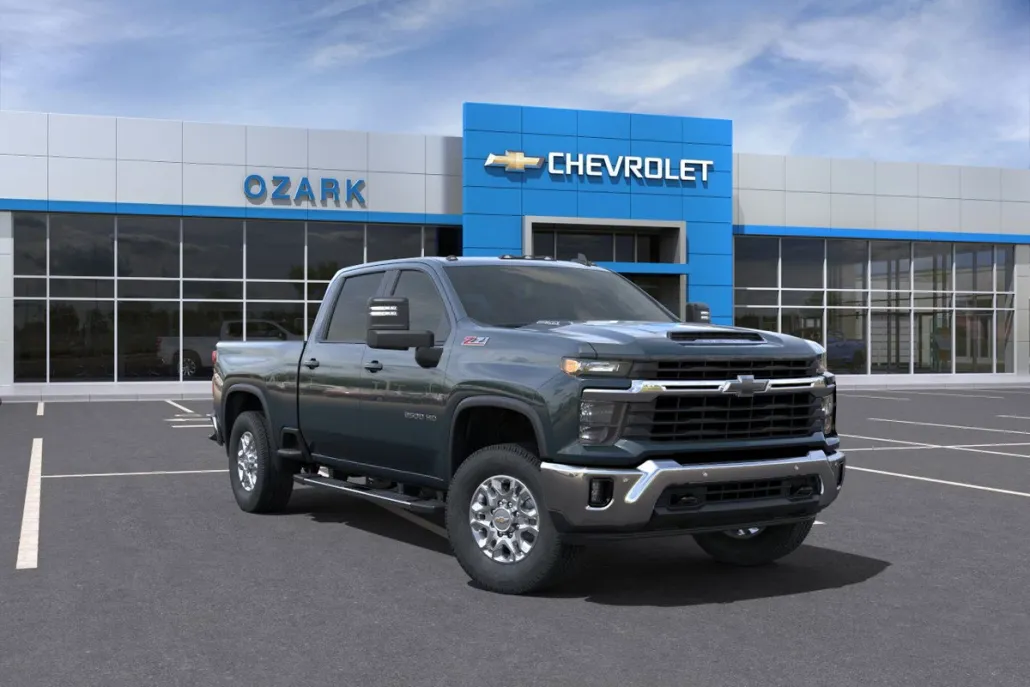 2025 Chevrolet Silverado 2500HD LT photo 1