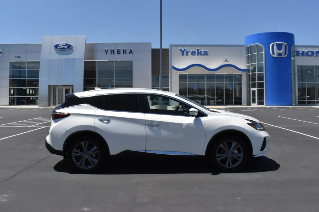 2021 Nissan Murano Platinum photo 1