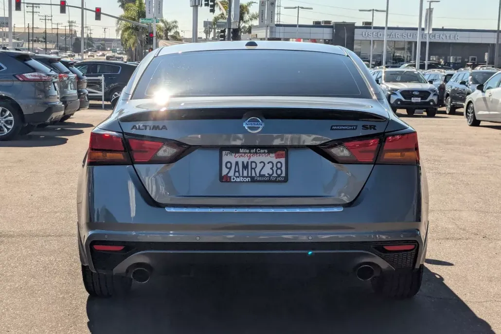 2022 Nissan Altima 2.5 SR photo 1