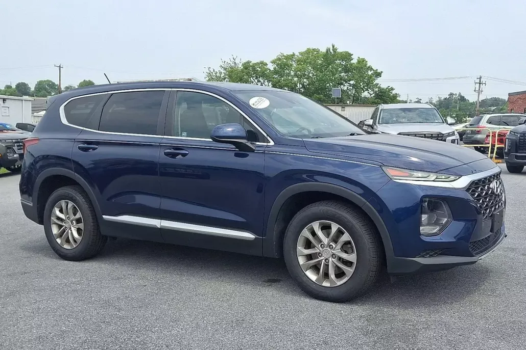 2019 Hyundai Santa Fe SE photo 1