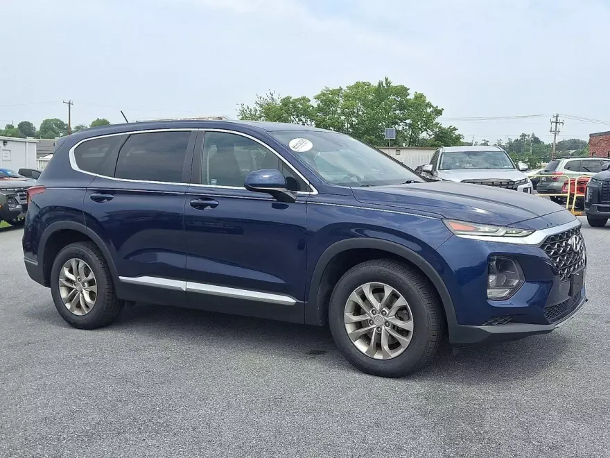 2019 Hyundai Santa Fe SE photo 1