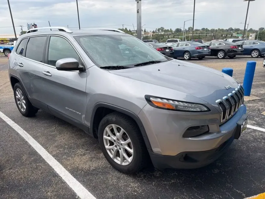 2017 Jeep Cherokee Latitude photo 1