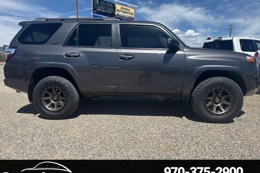 2018 Toyota Tundra SR5 photo 1