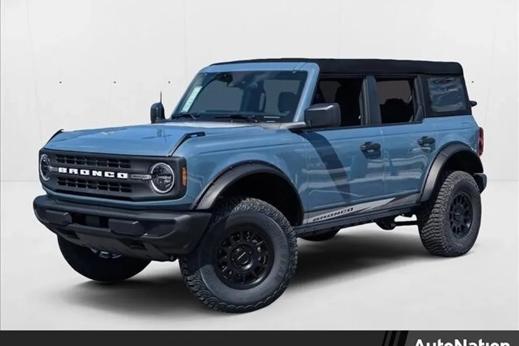 2025 Ford Bronco Base photo 1