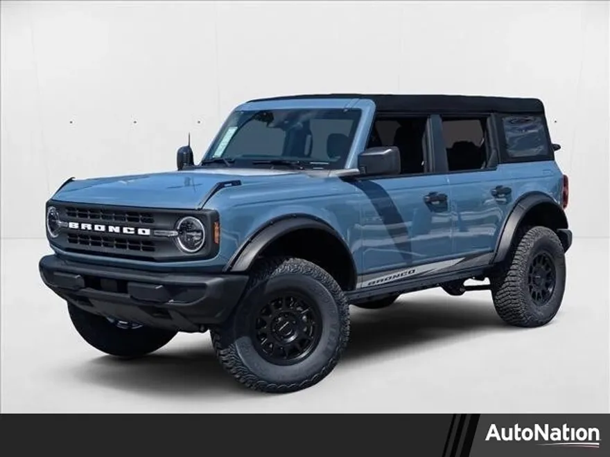 2025 Ford Bronco Base photo 1
