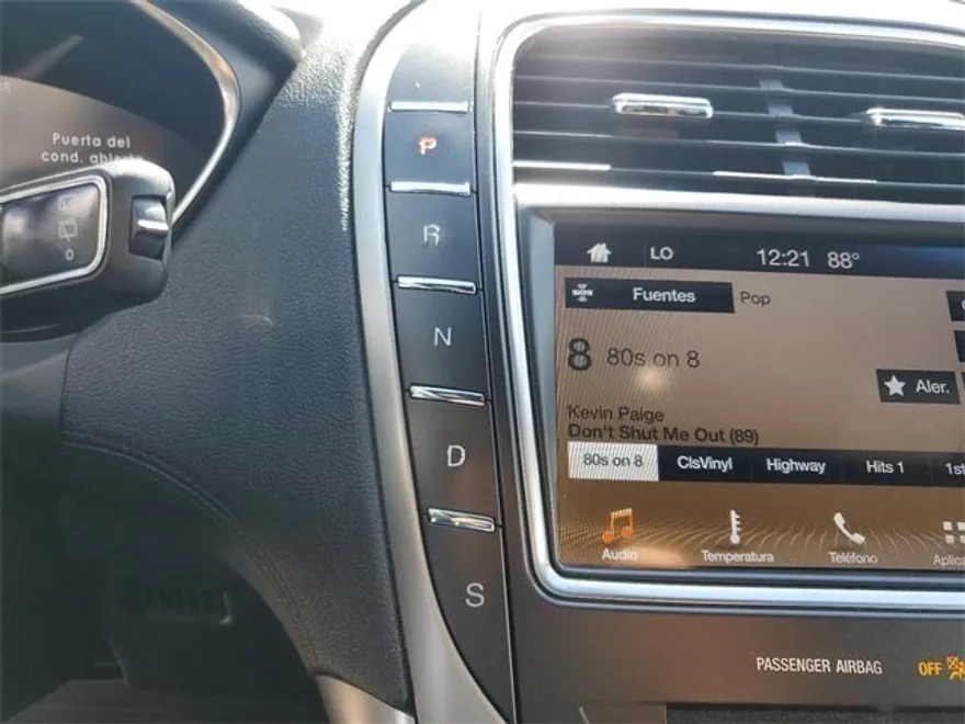 2019 Lincoln Nautilus Standard photo 25