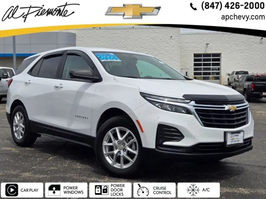 2023 Chevrolet Equinox LS photo 1
