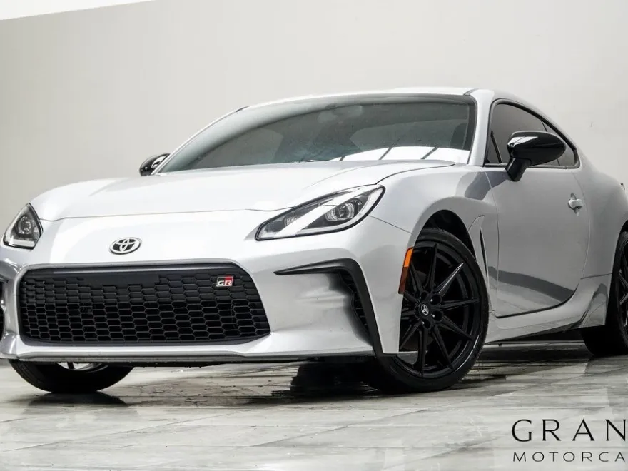 2024 Toyota GR86 Premium photo 1