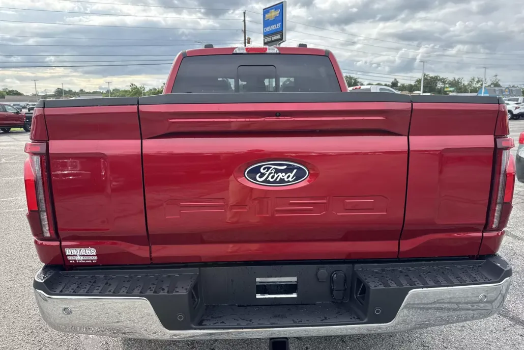 2025 Ford F-150 Lariat photo 1