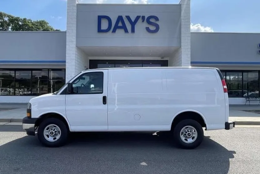 2023 Gmc Savana Cargo 2500 photo 1