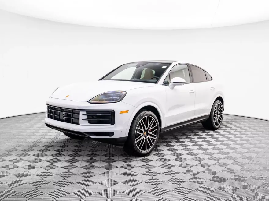 2025 Porsche Cayenne Coupe S photo 1