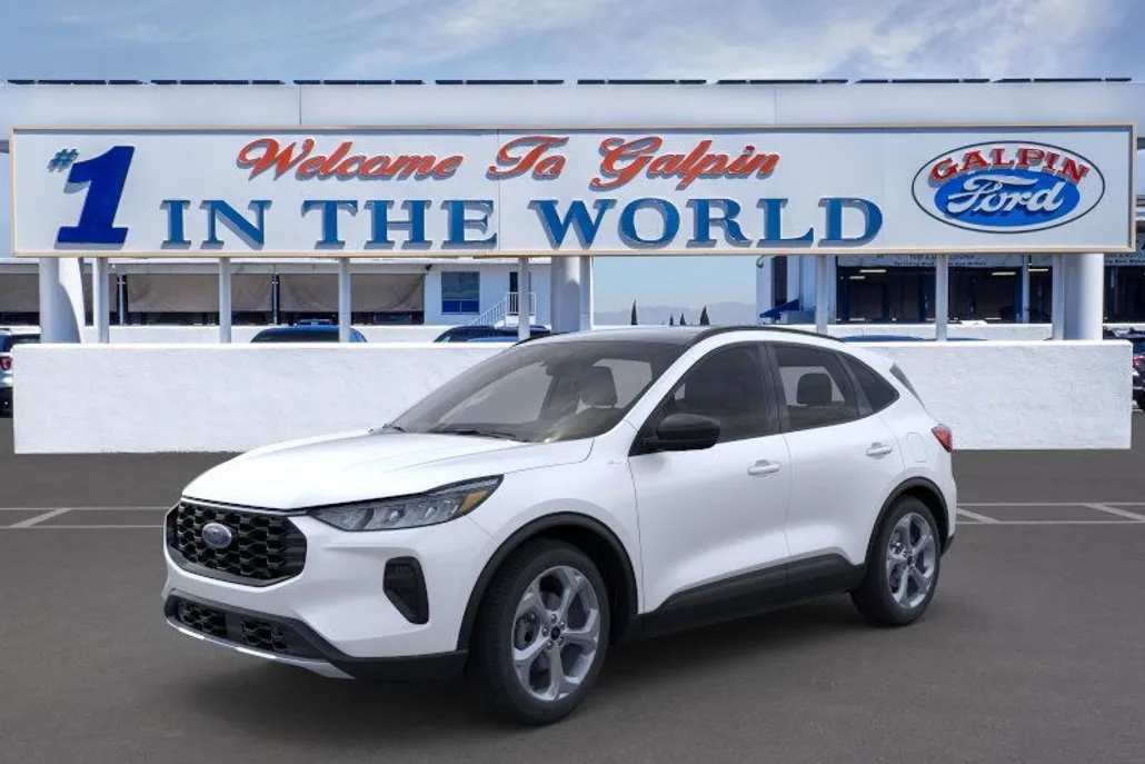 2025 Ford Escape ST-Line photo 1