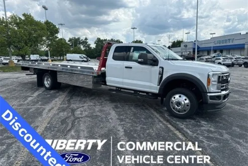 2023 Ford F-550 photo 3