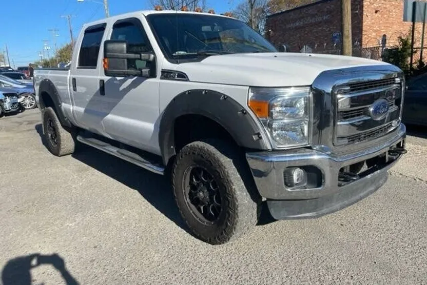2015 Ford F-250 XLT photo 1