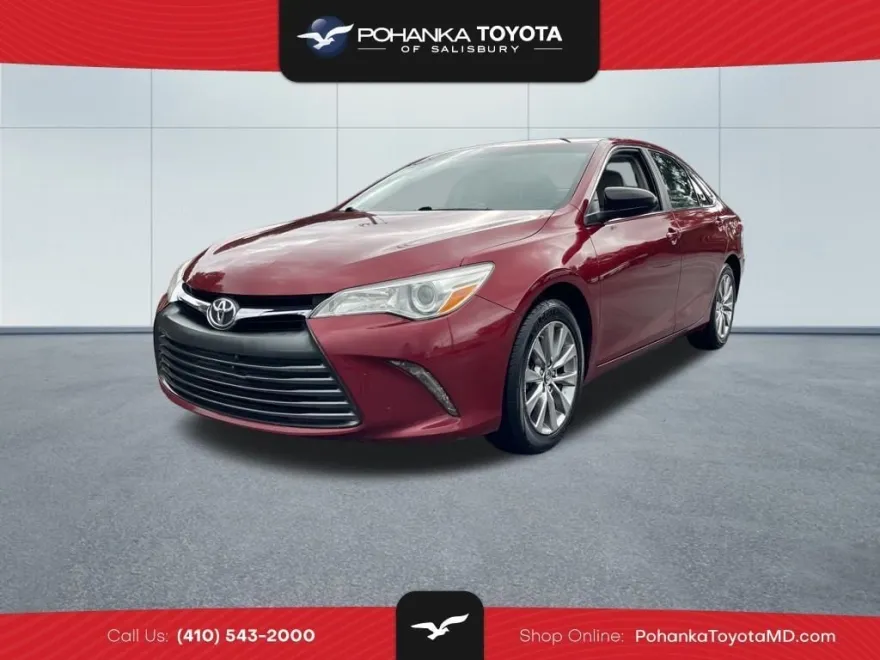 2017 Toyota Camry XLE photo 1