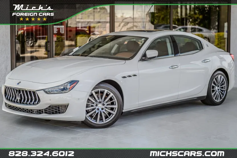 2021 Maserati Ghibli S photo 1