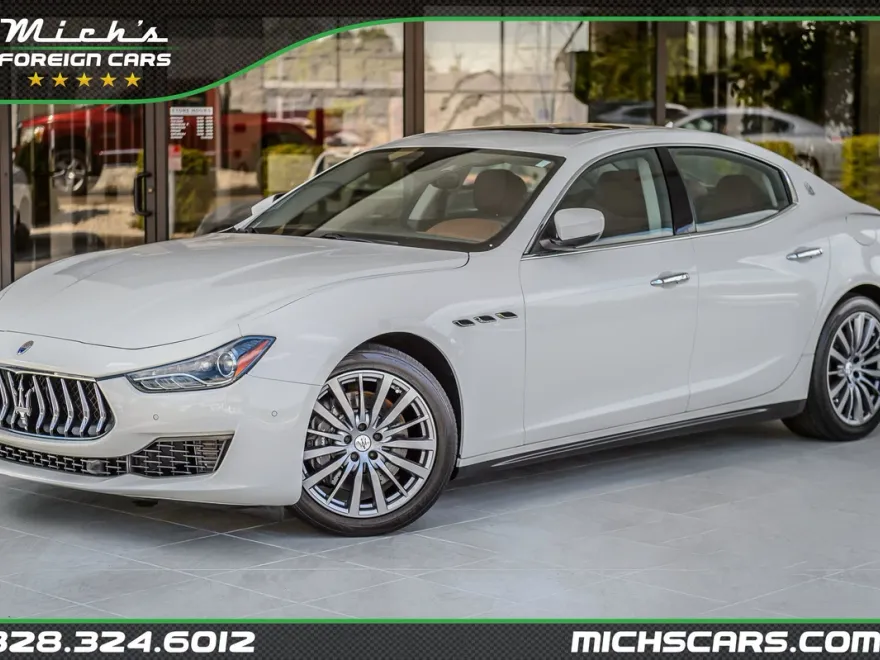 2021 Maserati Ghibli S photo 1
