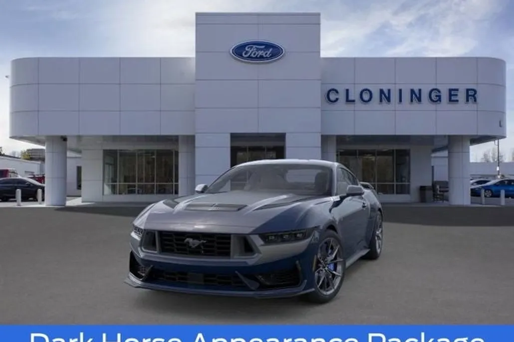 2025 Ford Mustang Dark Horse photo 1
