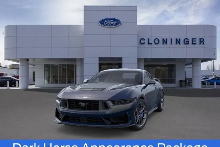 2025 Ford Mustang Dark Horse photo 1