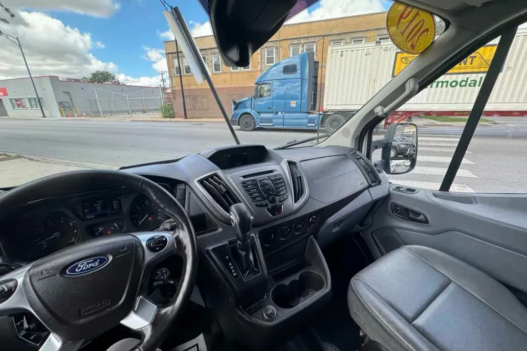 2019 Ford Transit Van photo 1