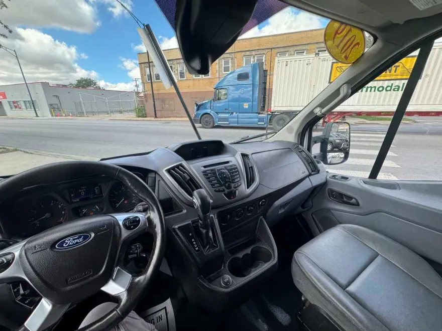 2019 Ford Transit Van photo 1