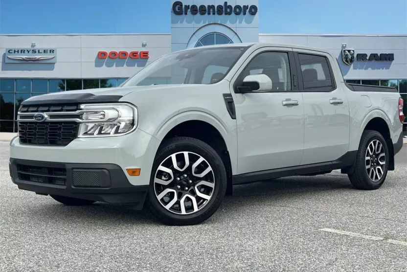 2023 Ford Maverick Lariat photo 1