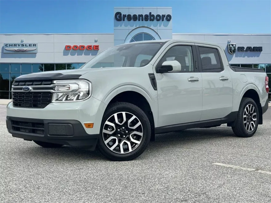 2023 Ford Maverick Lariat photo 1