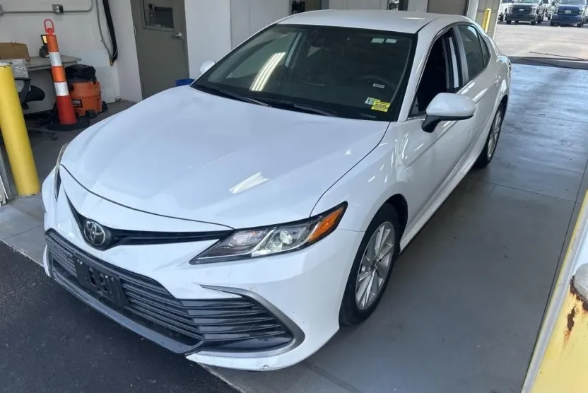 2024 Toyota Camry LE photo 1