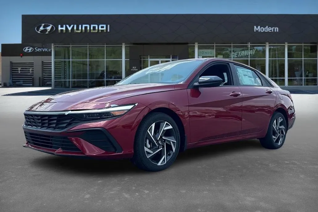 2025 Hyundai Elantra SEL Sport photo 1