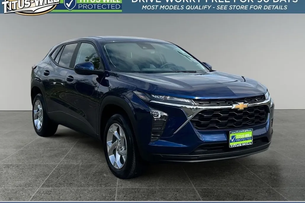 2024 Chevrolet Trax LS photo 1
