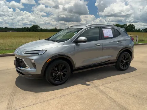 2024 Buick Encore GX Sport Touring photo 4