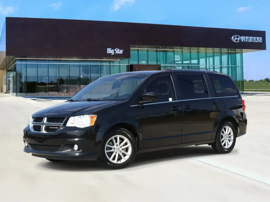 2019 Dodge Grand Caravan SXT photo 1