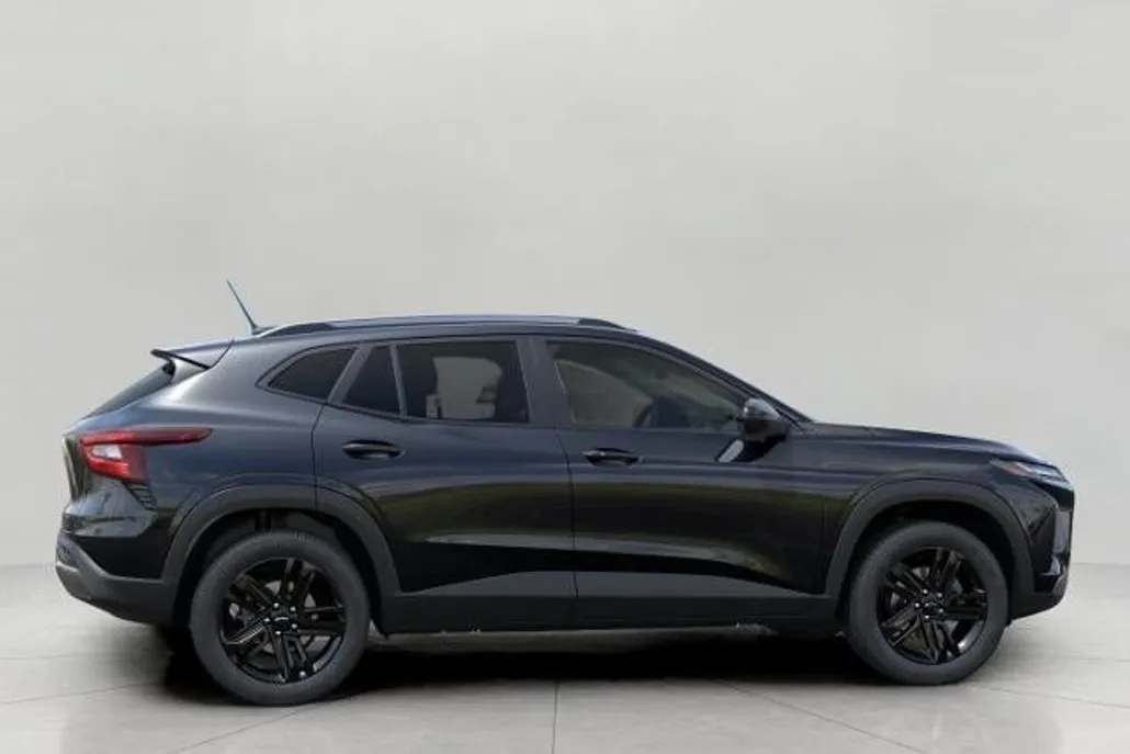 2026 Chevrolet Trax ACTIV photo 1
