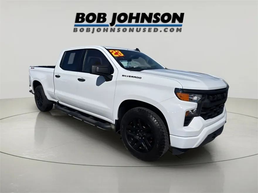 2023 Chevrolet Silverado 1500 Custom photo 1