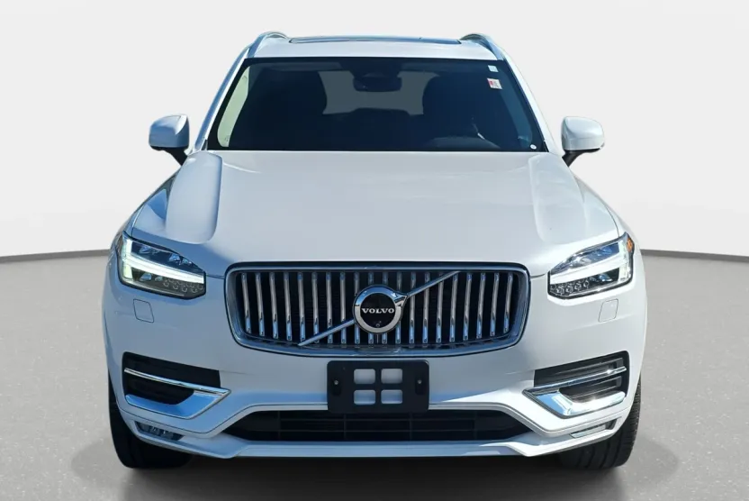 2024 Volvo XC90 AWD Plus photo 1
