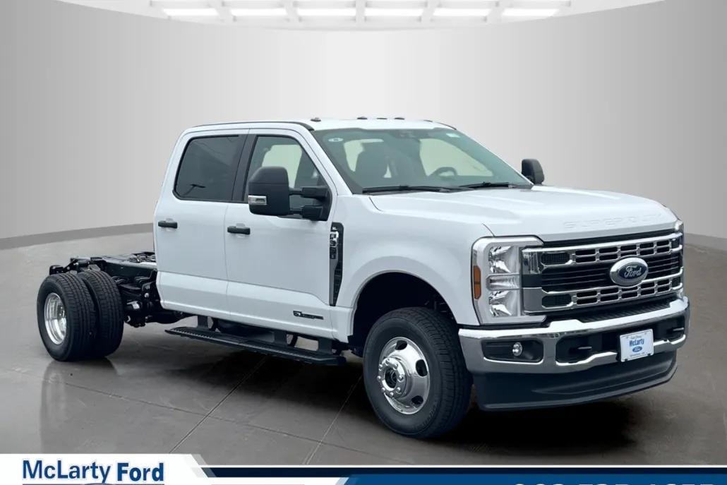 2025 Ford F-350 XL photo 1