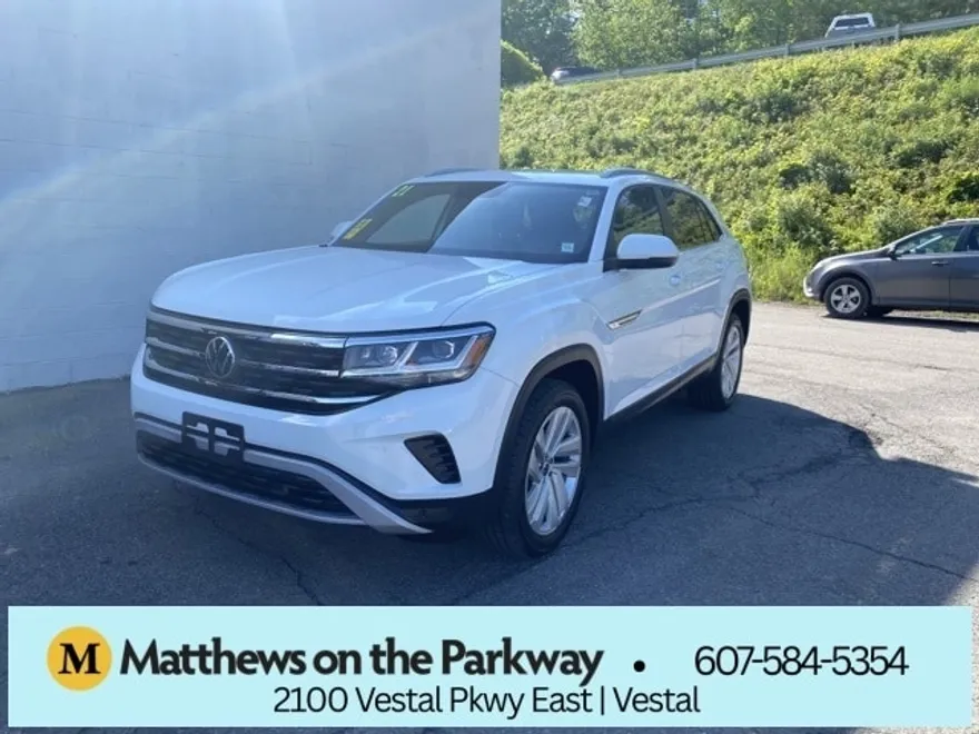 2021 Volkswagen Atlas Cross Sport V6 SE Technology photo 1