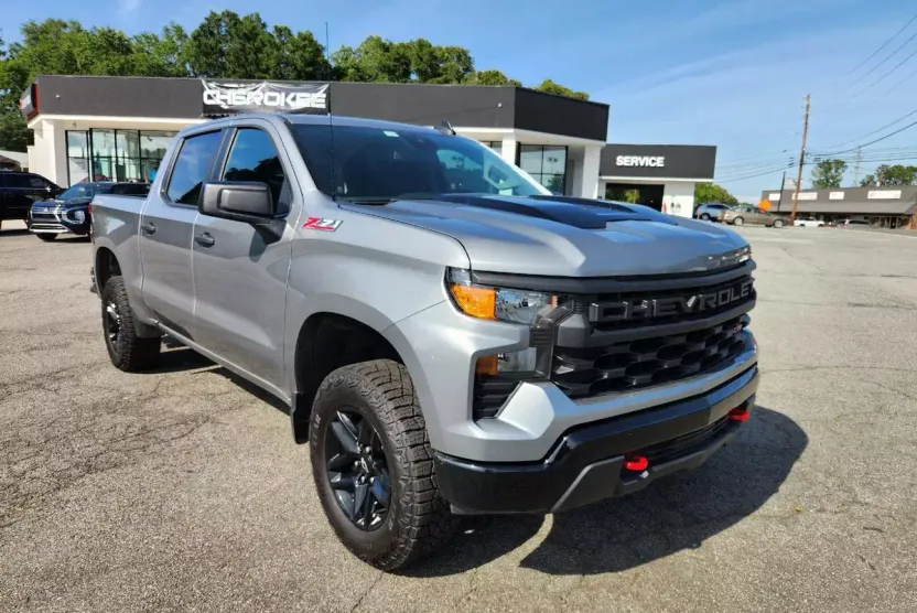 2024 Chevrolet Silverado 1500 Custom Trail Boss photo 1